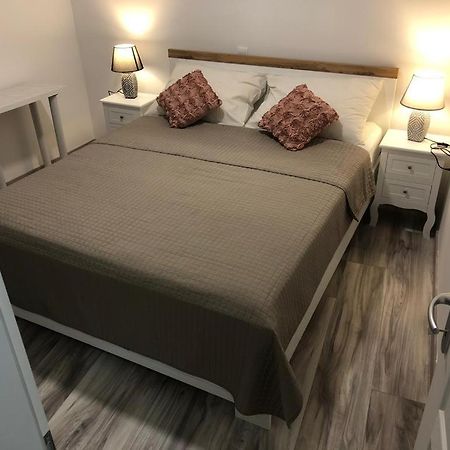 ספליט Rooms And Apartments Emily מראה חיצוני תמונה