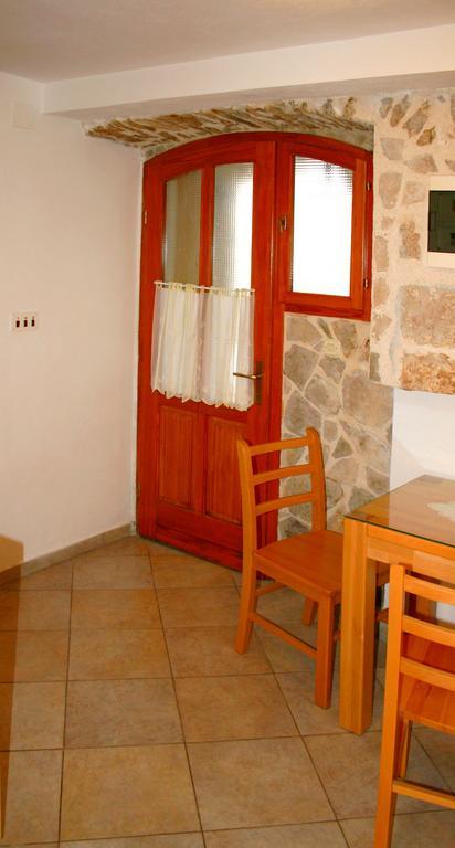 ספליט Rooms And Apartments Emily מראה חיצוני תמונה