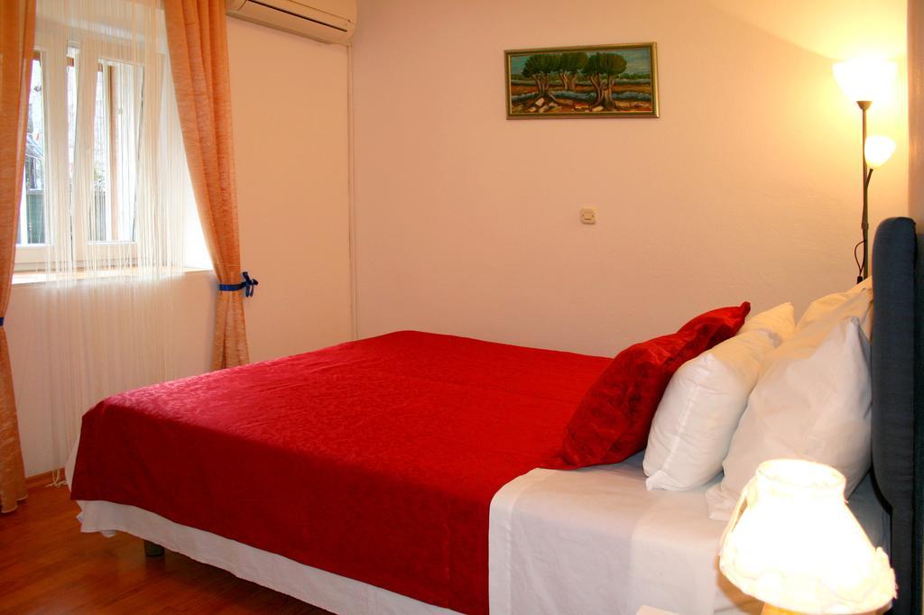 ספליט Rooms And Apartments Emily מראה חיצוני תמונה