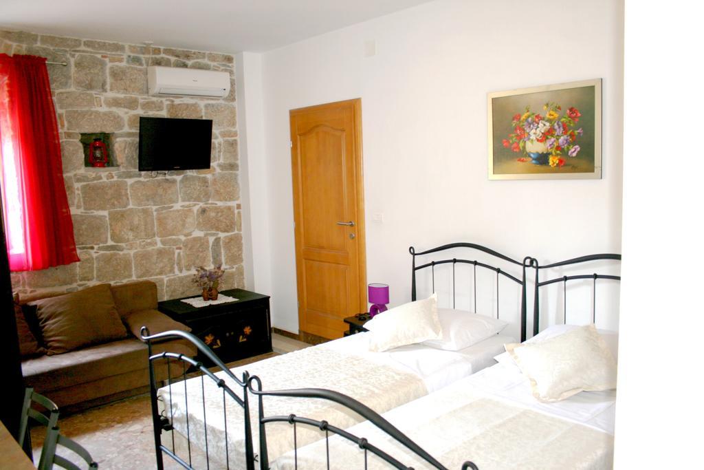 ספליט Rooms And Apartments Emily מראה חיצוני תמונה